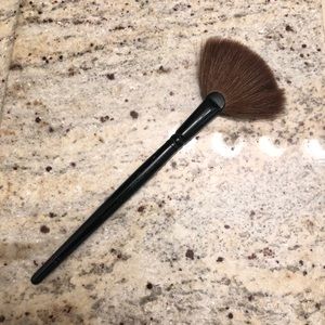 Wayne Goss Brush 15 Fan Brush